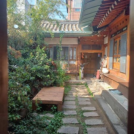 Gongsimga Hanok Guesthouse Сеул Екстер'єр фото