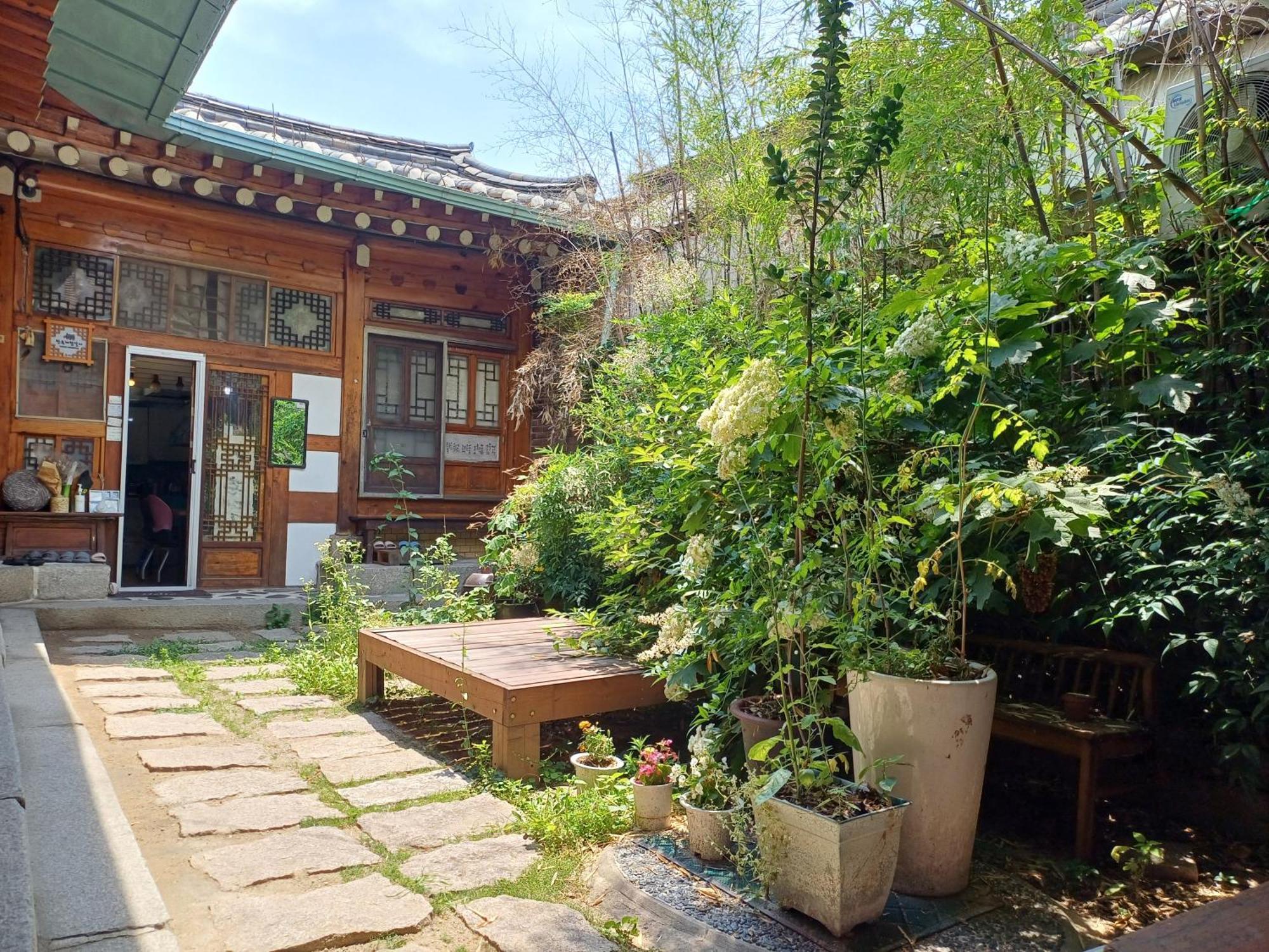 Gongsimga Hanok Guesthouse Сеул Екстер'єр фото