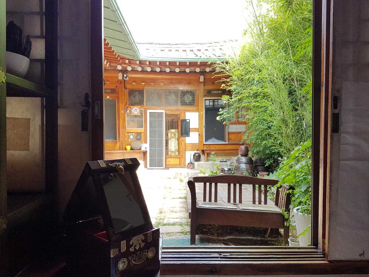 Gongsimga Hanok Guesthouse Сеул Екстер'єр фото