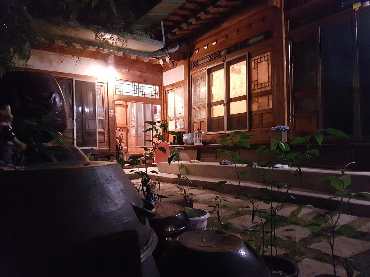 Gongsimga Hanok Guesthouse Сеул Екстер'єр фото